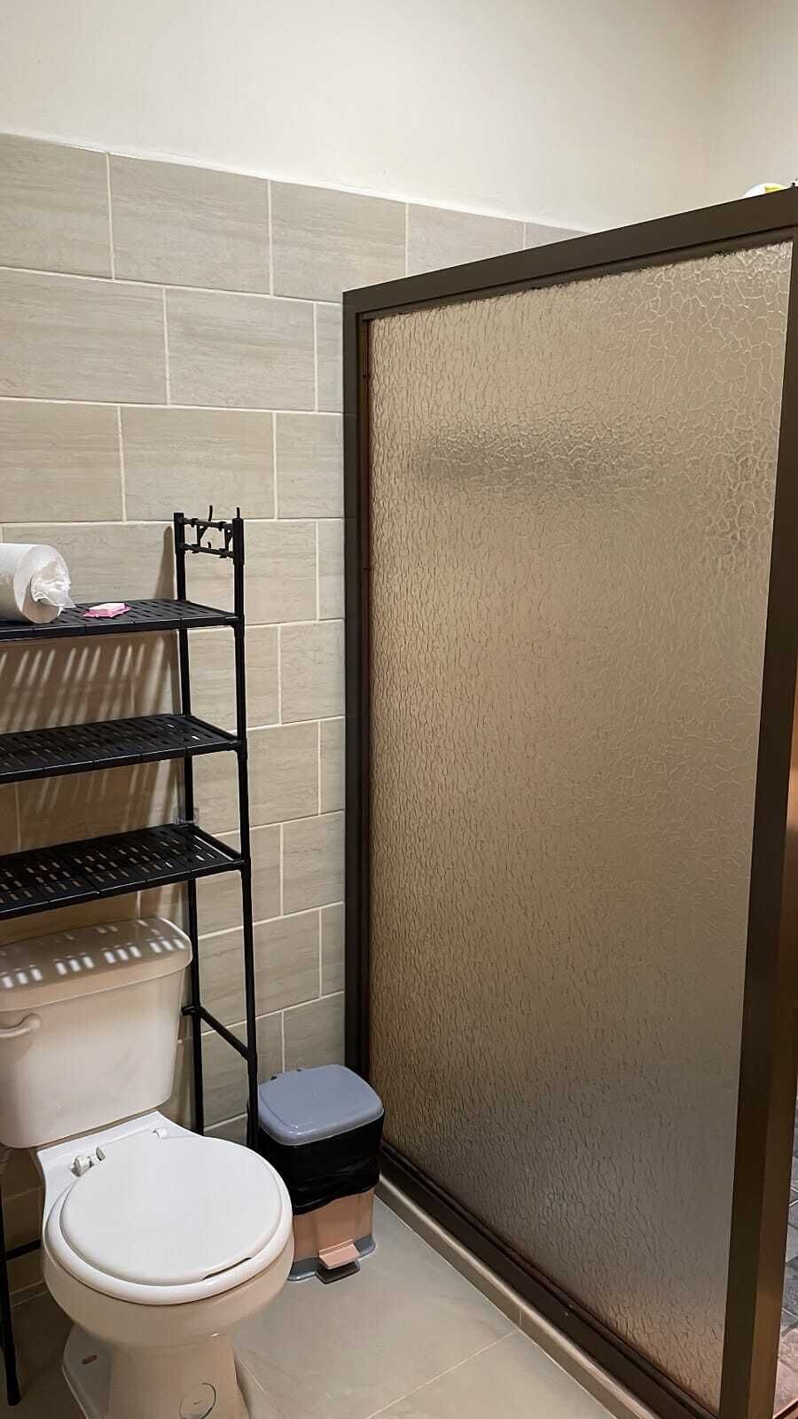 Classic Quadruple Room | Bathroom