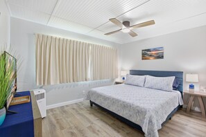 1 bedroom, iron/ironing board, travel cot, free WiFi - NEW- Renovated Ocean view- Across from the beach- Fantastic location (Kihei)