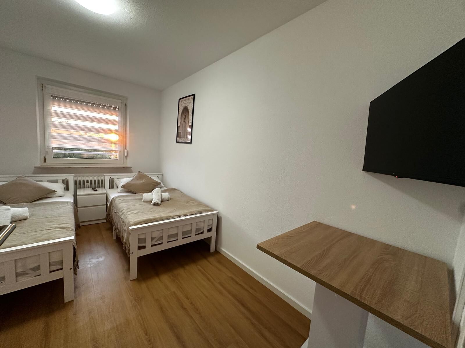 Iron/ironing board, WiFi, bed sheets