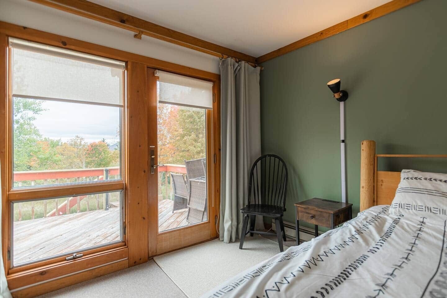 In-room safe, iron/ironing board, WiFi, bed sheets