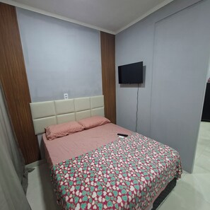 Room - Vrbo Property (Belém)