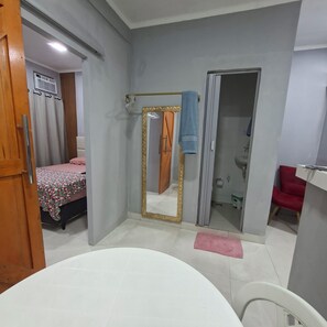 Room - Vrbo Property (Belém)