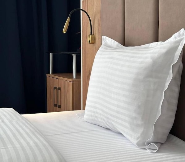 In-room safe, free WiFi