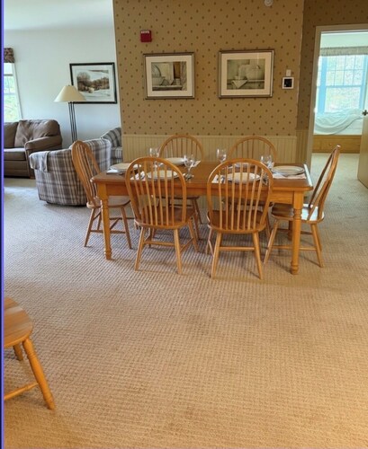 SMUGGLERS NOTCH. Ski in/ski out. Popular  ski retreat.Stay onsiteSki Lift access