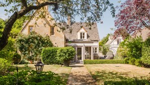 A traditional stone house with a garden pathway leading to the entrance. - The Old Forge - Stanton, Broadway (Stanton, nr Broadway)