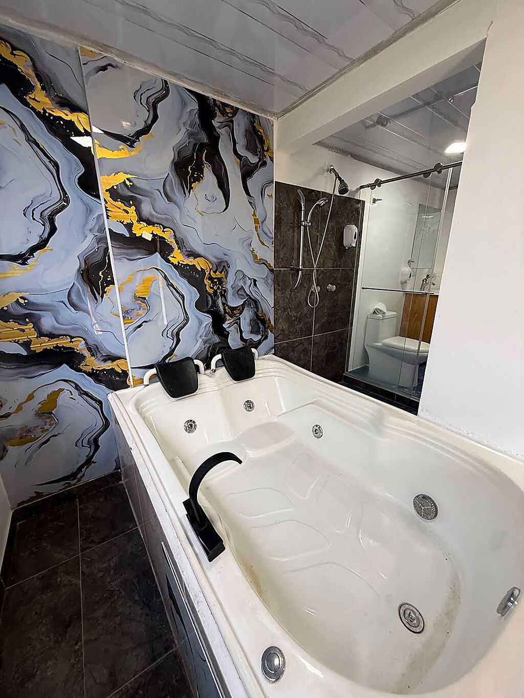 Luxury Suite, Hill View | Bathroom
