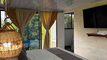 Luxury Suite, Hill View