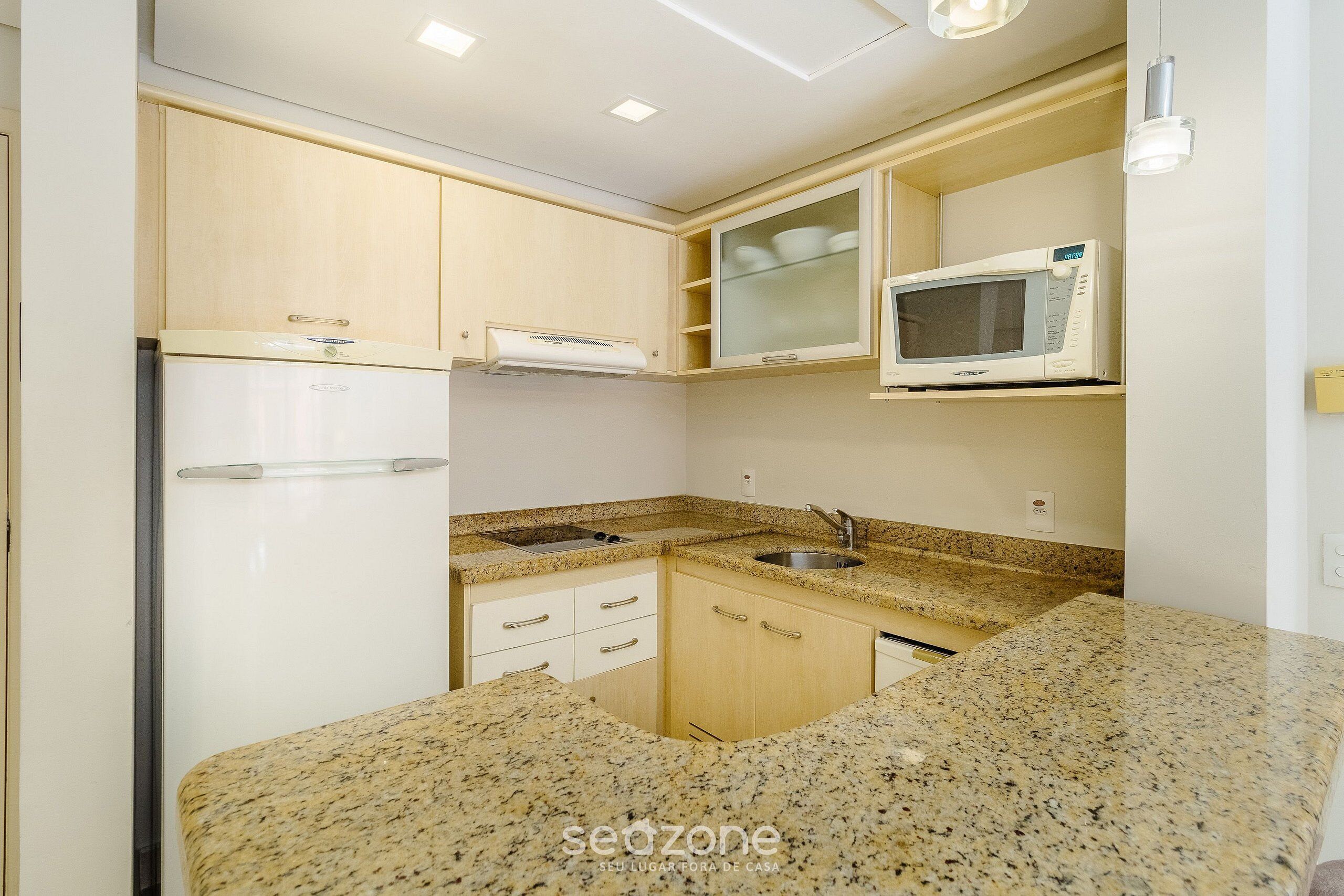 Basic Apartment | Private kitchen
