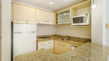 Basic Apartment | Private kitchen