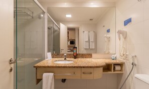 Basic Apartment | Bathroom - Ocean View Studio in Luxury Resort - Jurere Jbv124 (Florianópolis)