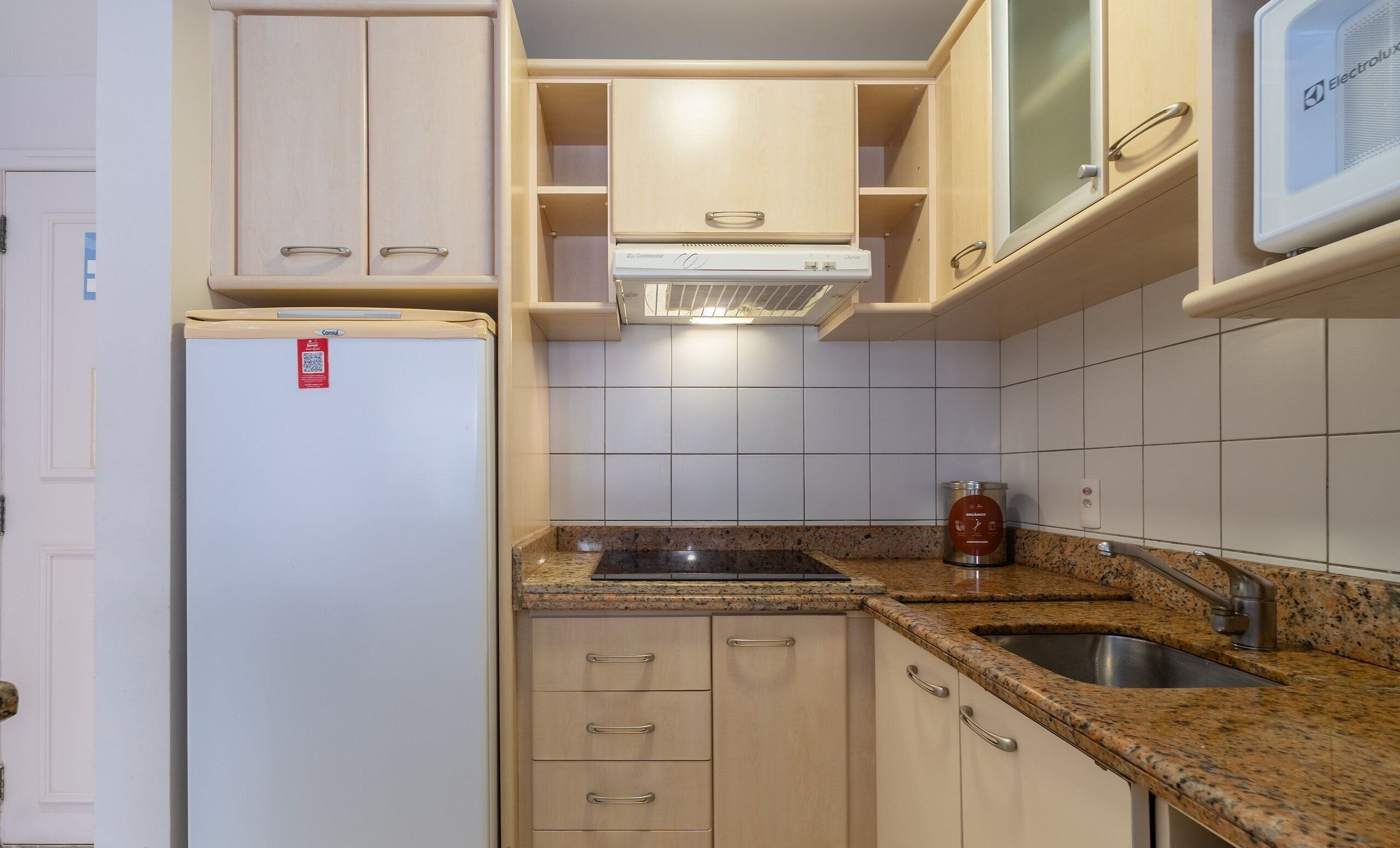 Basic Apartment | Private kitchen