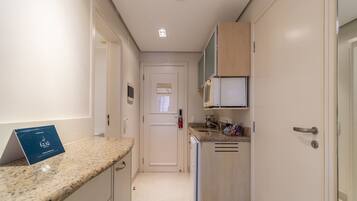 Basic Apartment | Private kitchen