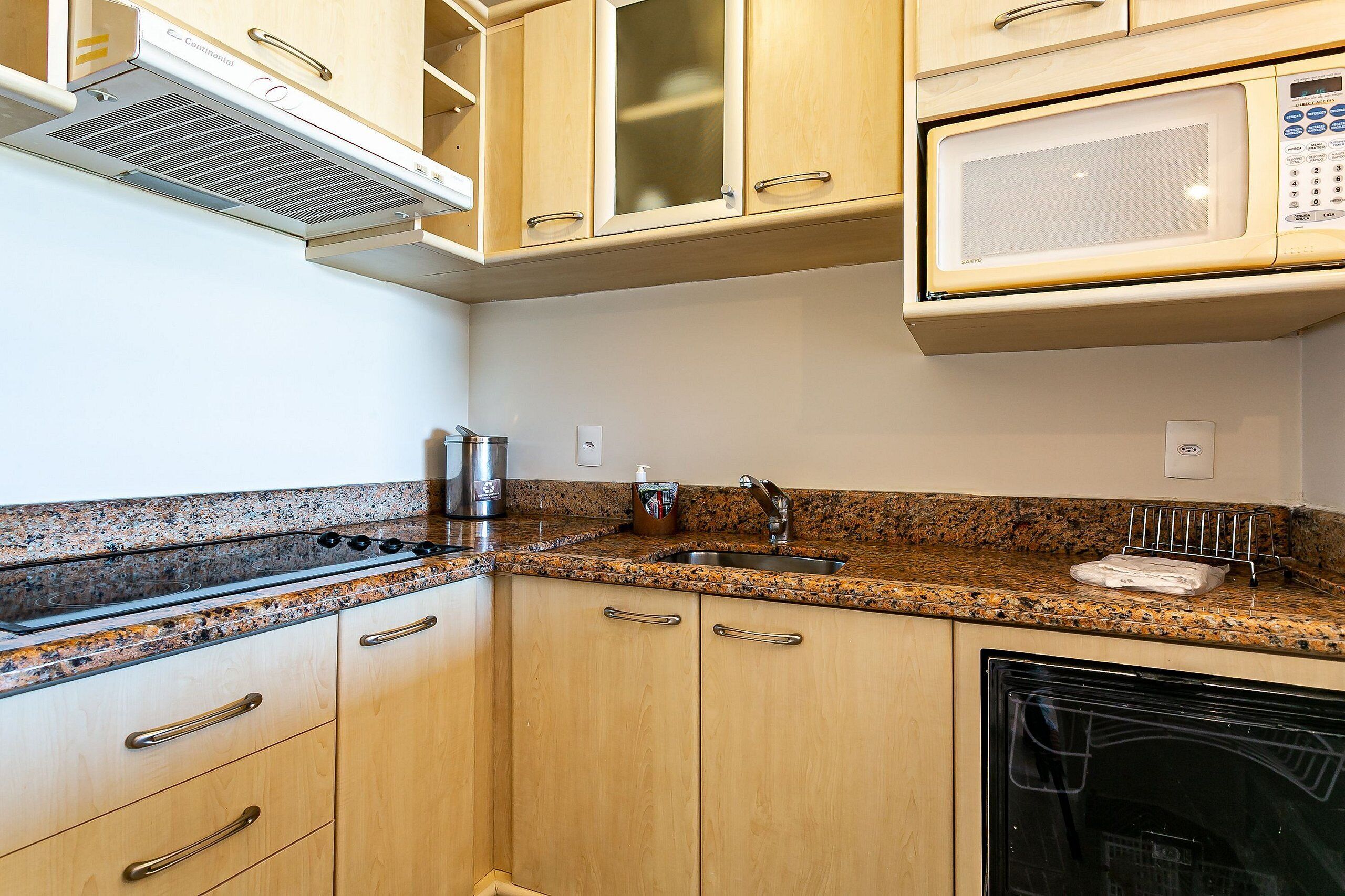 Basic Apartment | Private kitchen