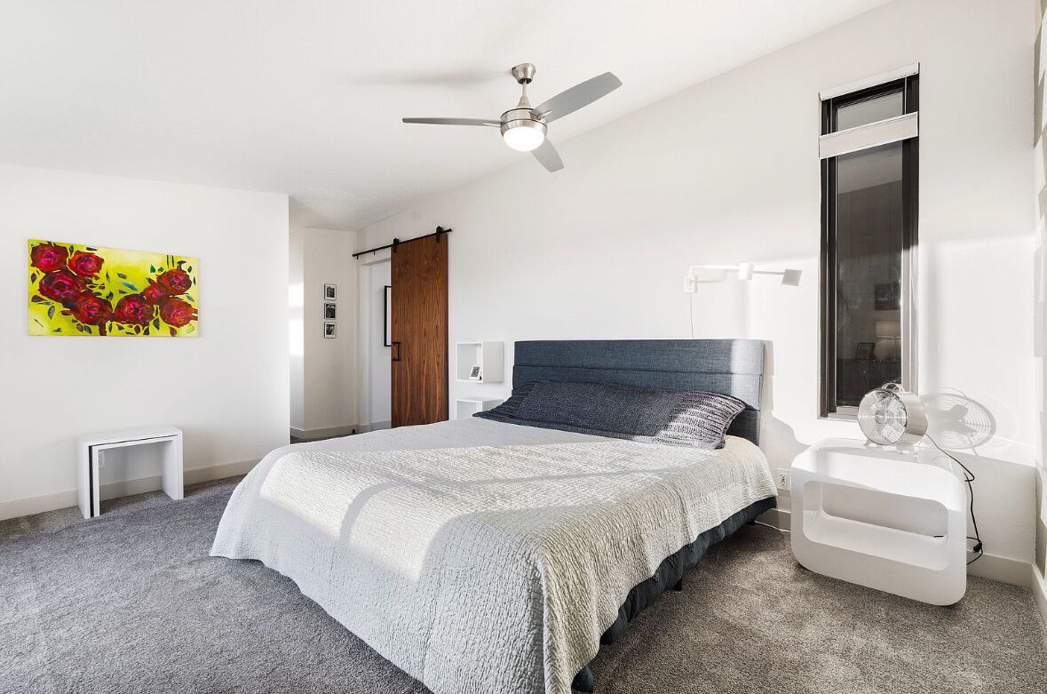 WiFi (free), bed sheets