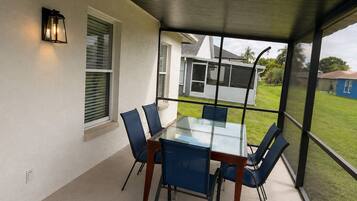 Outdoor dining