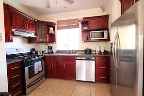 Private kitchen - Beautiful 3 bedroom, 3 bathroom, ocean-view home, 7 minute walk to the beach. (Playa Hermosa)