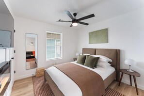 Room - Cozy 2BR Near NRG & Downtown Houston (Houston)
