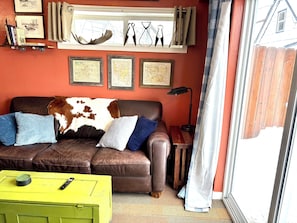 Smart TV - Fabulous 1-bedroom cottage with AC in charming Helena (Helena)