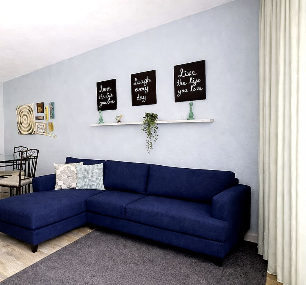 Sofa bed for extra guests with Smart TV (Netflix).