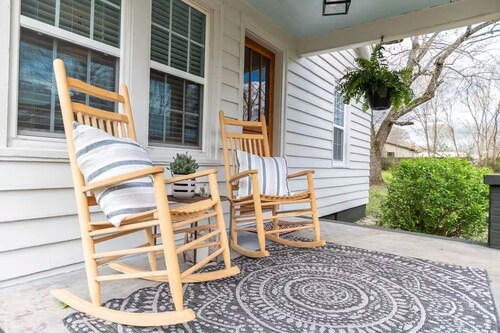 Cozy, Clean, 2-bedroom 1 bathroom home in Lexington, TN