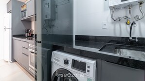 Ảnh chưa phân loại, 3 trong số 6 ảnh, nút