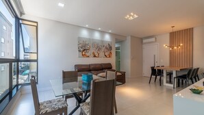 Ảnh chưa phân loại, 5 trong số 6 ảnh, nút