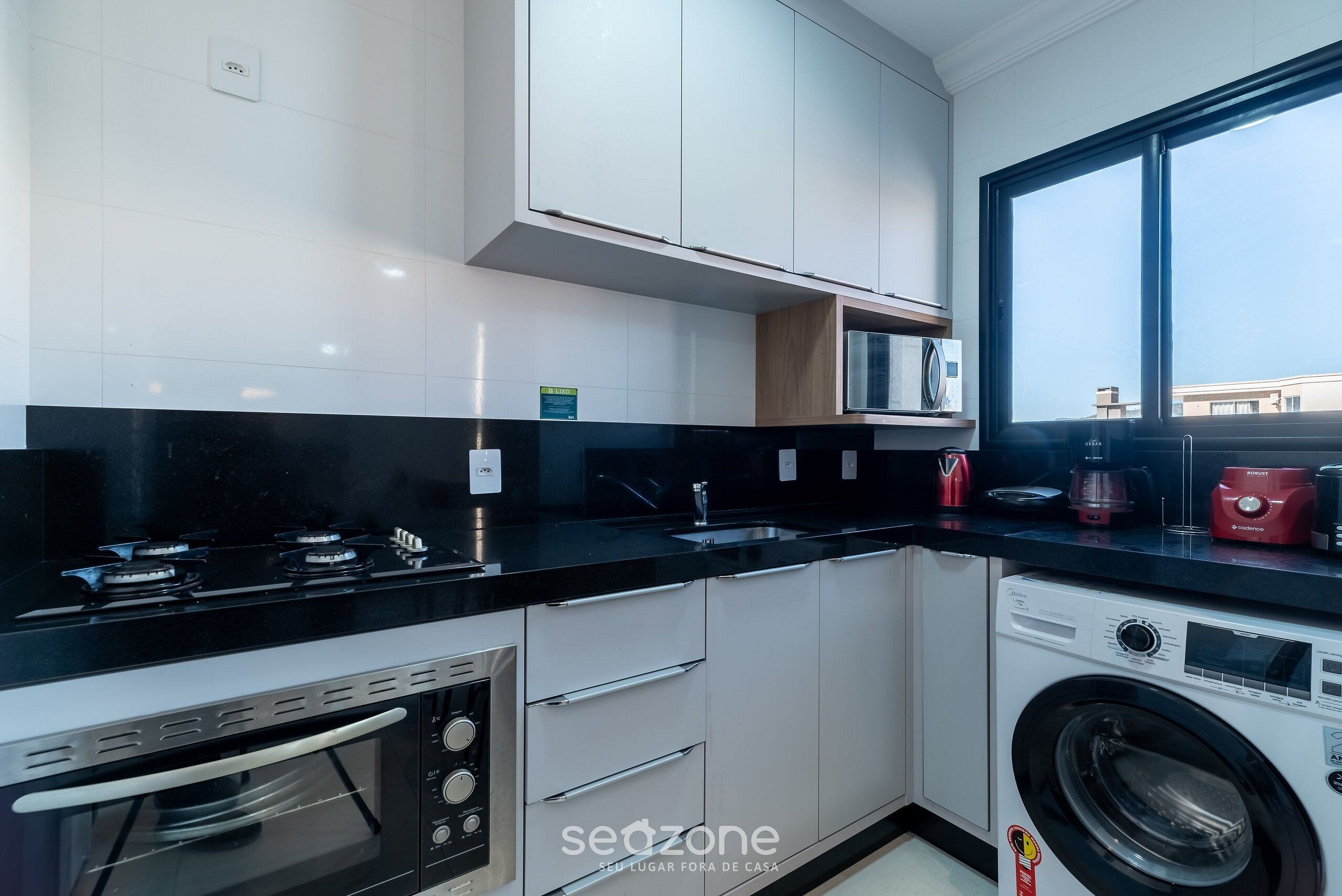 Basic Apartment | Private kitchen