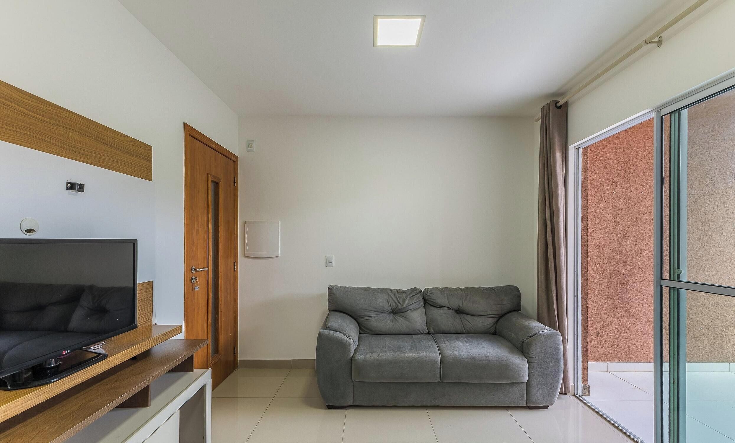 Basic Apartment | Living area