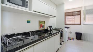 Basic Apartment | Private kitchen