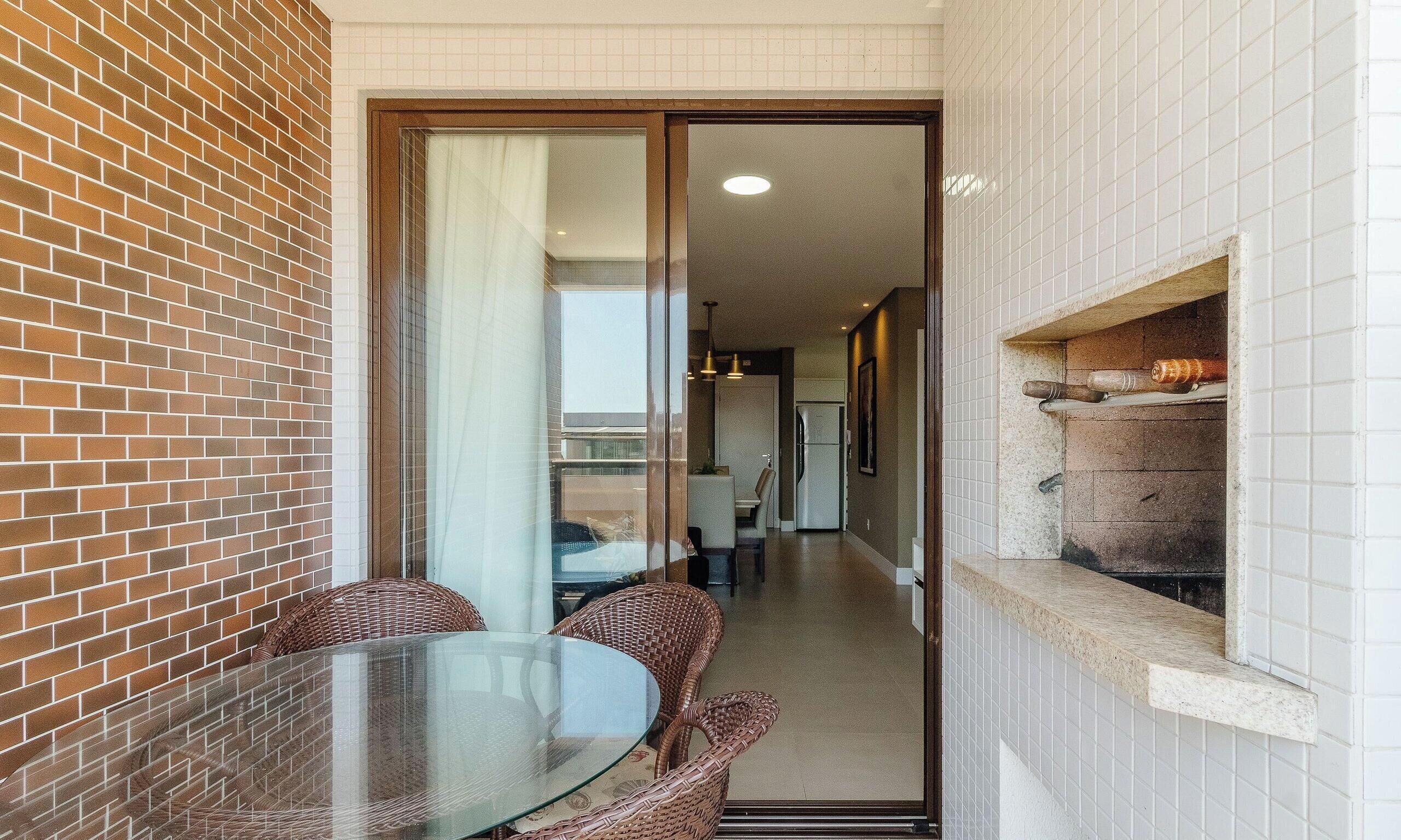 Basic Apartment | Outdoor dining