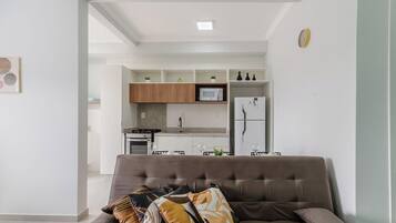 Basic Apartment | Living area