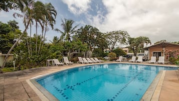 Basic Apartment | Pool