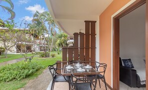Outdoor dining - Comfortable Apartment Beachfront Condo Jso0007 (Porto Seguro)