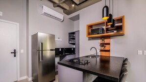 Basic Apartment | Private kitchen - Complete Loft 750m From Canas Beach Tps310 (Florianópolis)