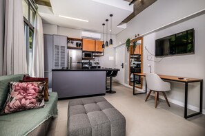Living area - Modern Loft Garden 750m From Canas Beach Tps106 (Florianópolis)