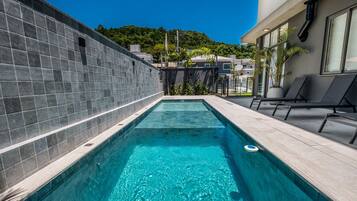 Basic Apartment | Pool