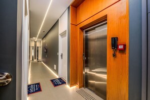 Basic Apartment | Interior - Decorated Loft 750m From Canas Beach Tps209 (Florianópolis)