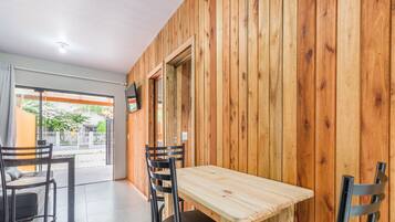 Villa | Outdoor dining