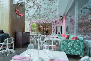 Apartment, Beach View | Dining - Luma Rentals Apartments (Panamá)