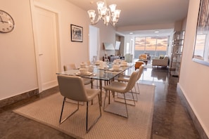 Dining - Luma Rentals Apartments (Panamá)