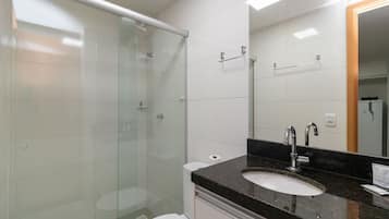 Basic Apartment | Bathroom