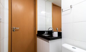 Bathroom - Full Apt w/ Self-check-in Asa Norte Nor0102 (Brasília)