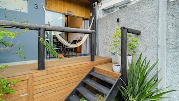 Basic Apartment | Terrace/patio