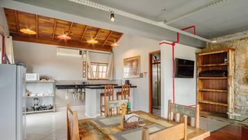 Apartemen Basic | Tempat makan