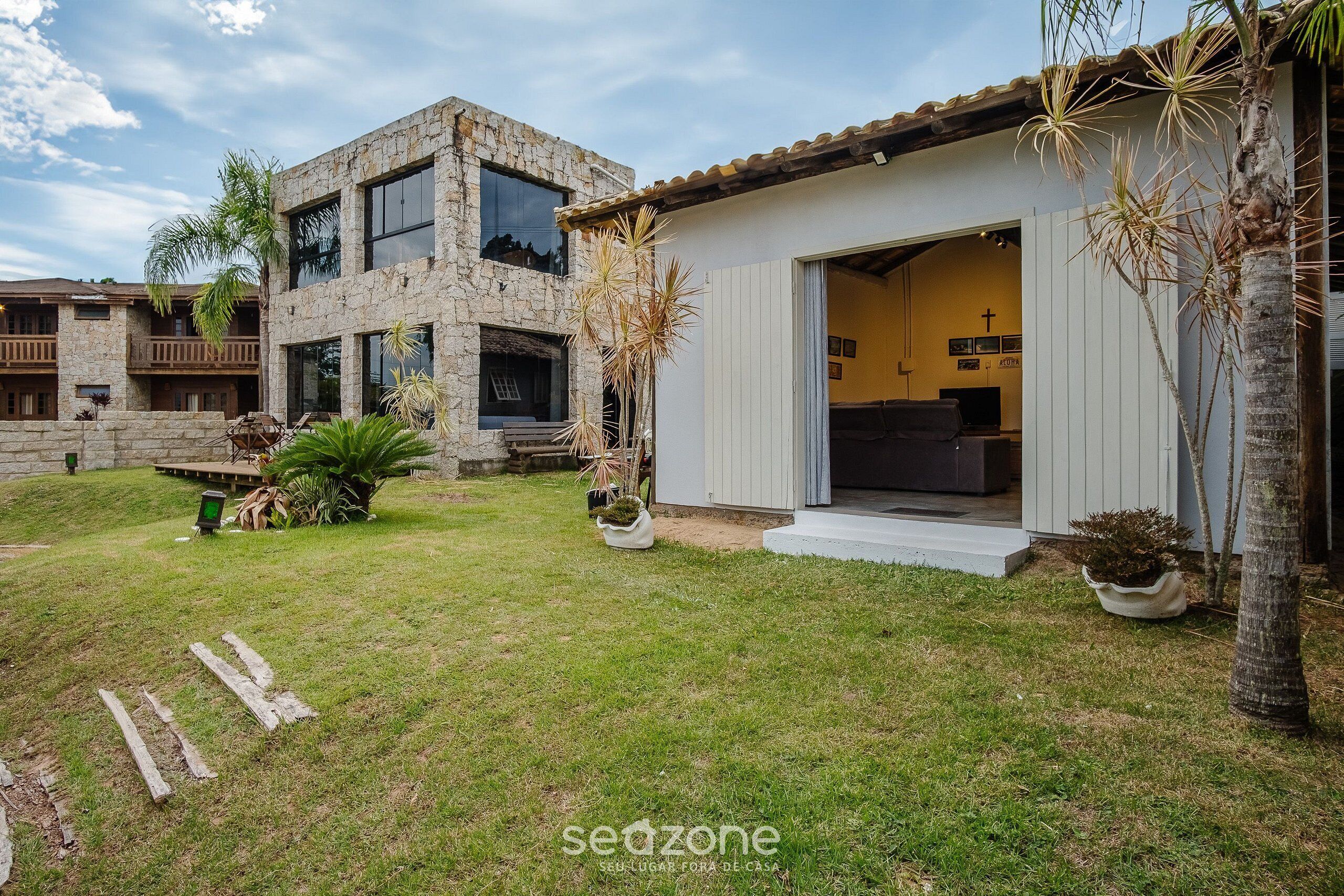 Villa | Exterior