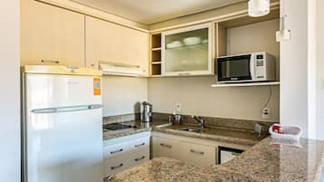 Basic Apartment | Private kitchen