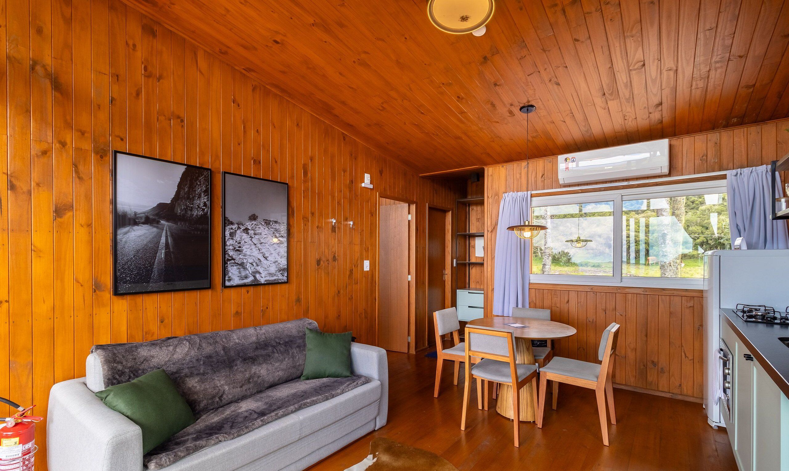 Basic Apartment | Living area