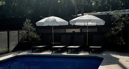 Peaceful Family Escape, Pool & Hot Tub - One Hour to the Georgia Coast