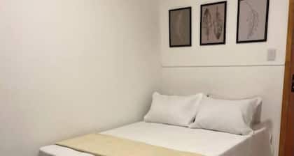 Flat Minimalista Refugio Climatizado