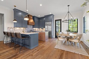 Private kitchen - McLemore Resort - 75 Clubhouse Lane (Rising Fawn)